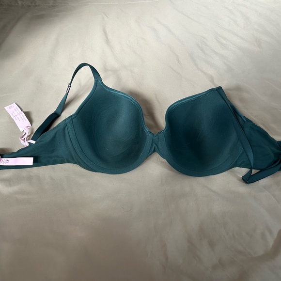 VS Green Bra (34DD) - Picture 3 of 4